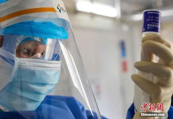  天使，节日快乐！